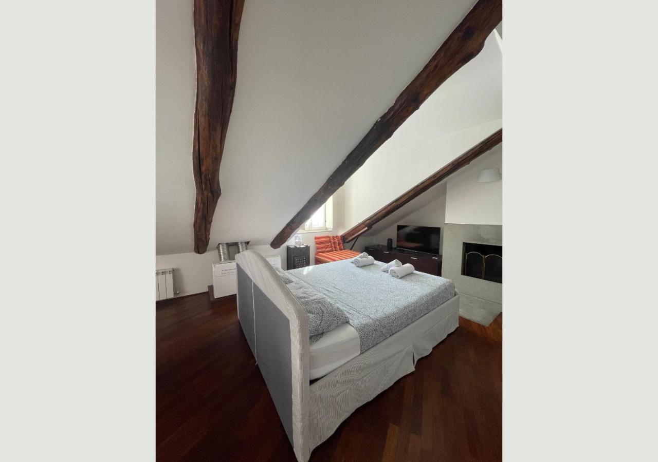 Palazzo Paesana: L'arte A Turín